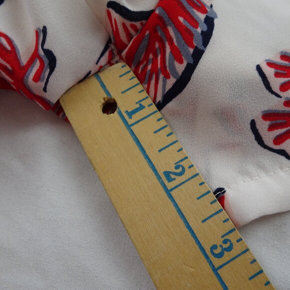 Japna Leaf Romper with Pockets Size L - Picture 6 of 6